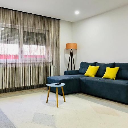 Comfy Apartment - Free Private Parking,Ac,Wi-Fi Carei Exterior photo
