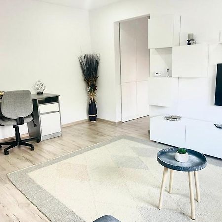 Comfy Apartment - Free Private Parking,Ac,Wi-Fi Carei Exterior photo