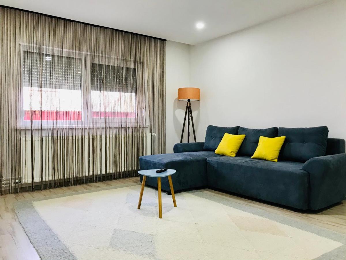 Comfy Apartment - Free Private Parking,Ac,Wi-Fi Carei Exterior photo